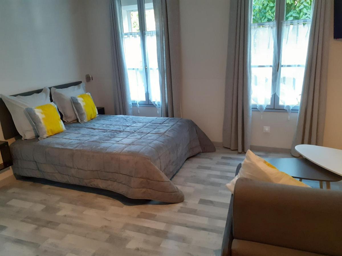 Les Appartements Du Saint Hubert Arcis-sur-Aube Exterior foto